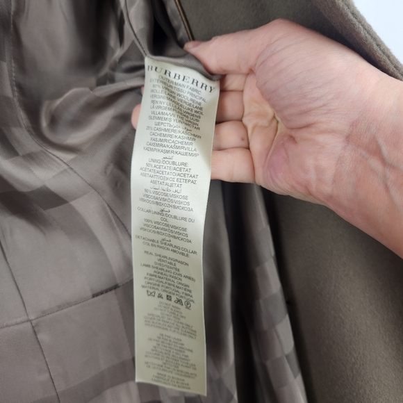 Burberry wool/cashmere coat size 6 with removable collar - Picture 9 of 14